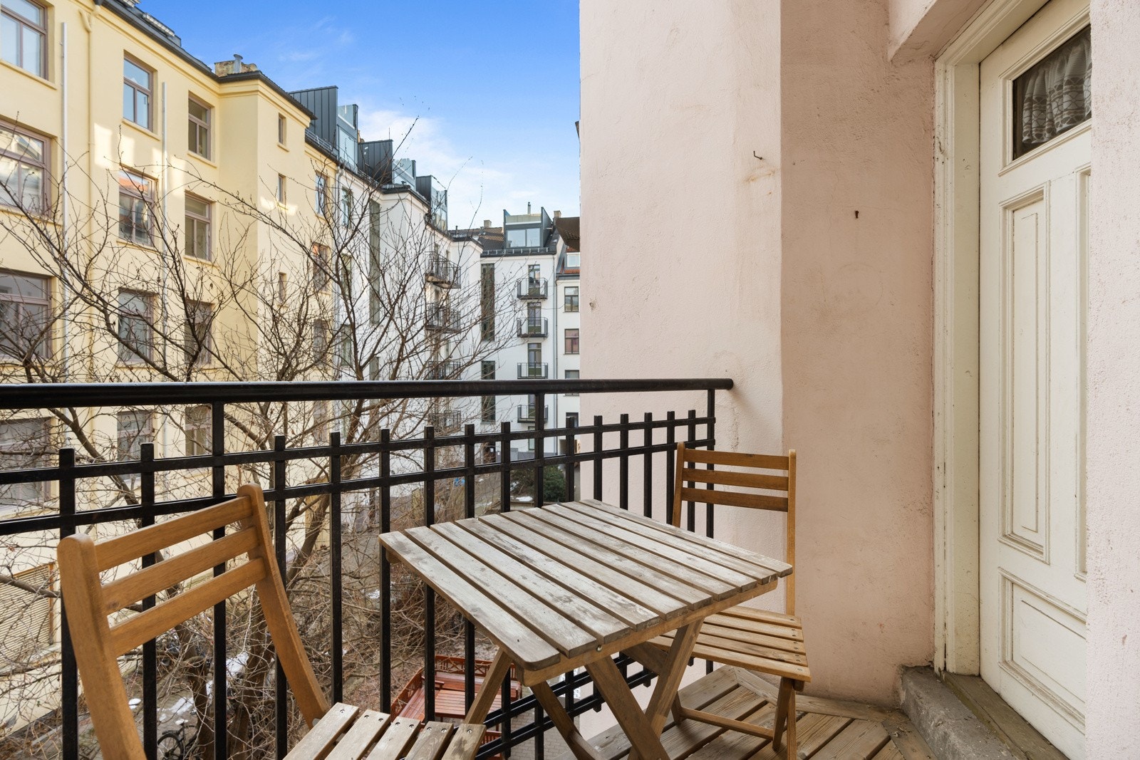 Felles balkong. Galleribilde