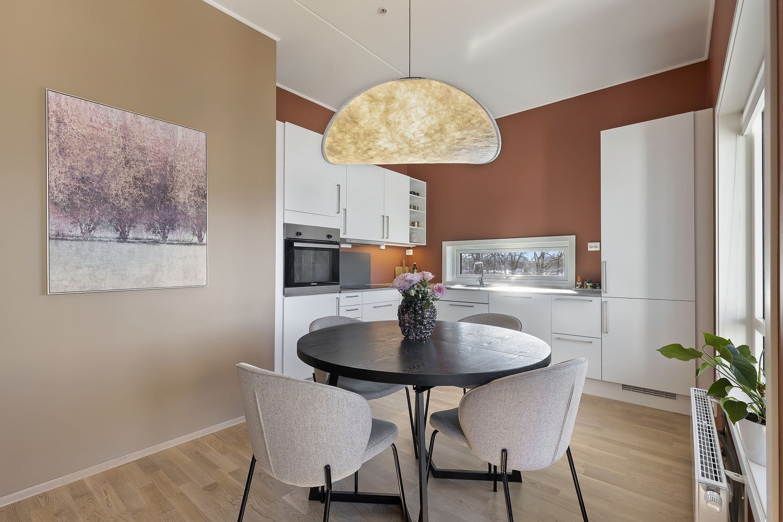 Kjøkken fra Sigdal med integrerte hvitevarer Galleribilde