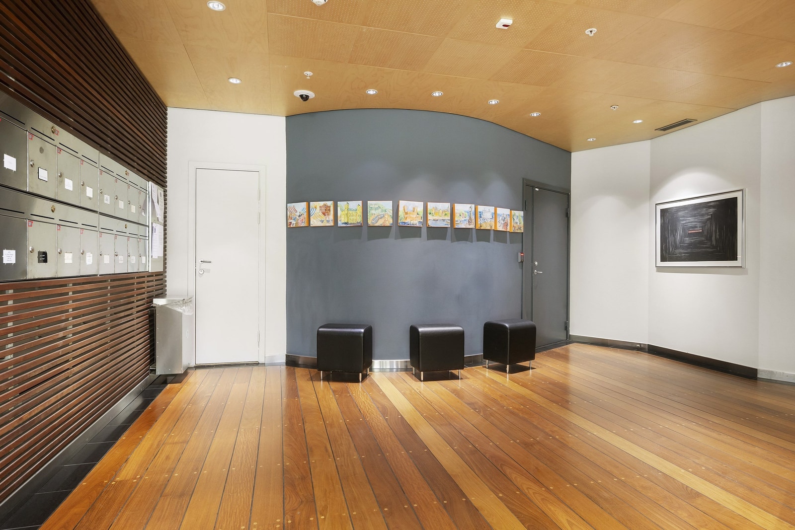 Flott inngangsparti til sameiet. Galleribilde