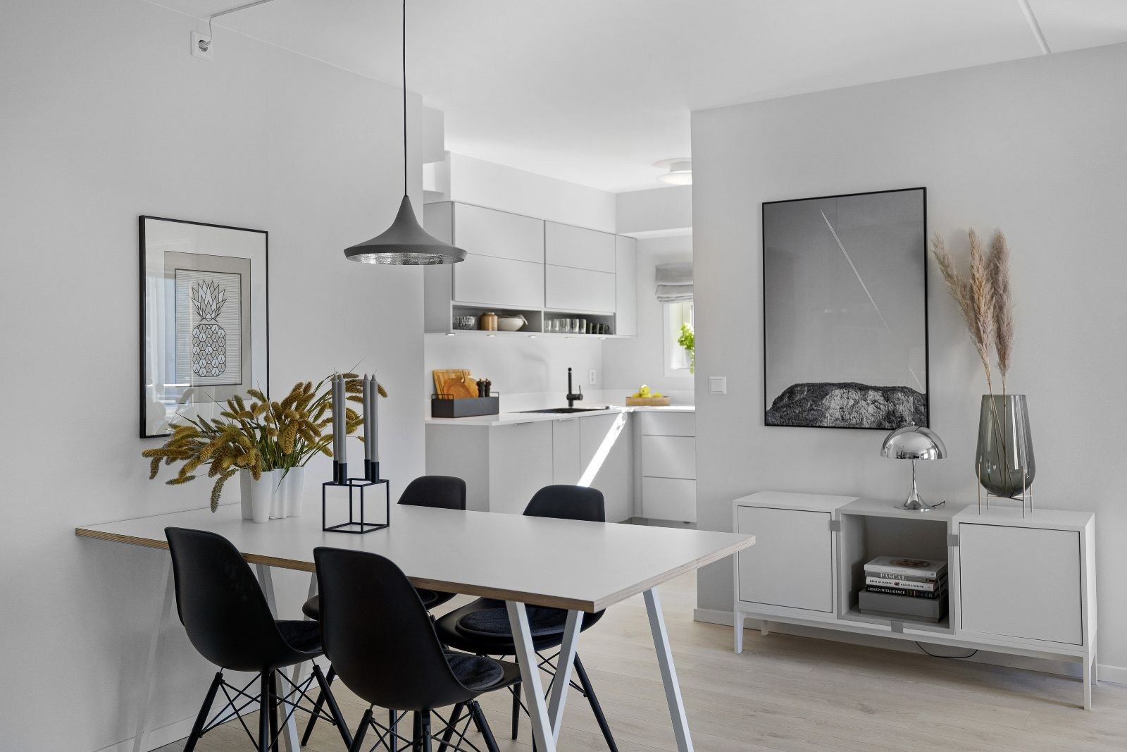 God plass til spisebord. Galleribilde