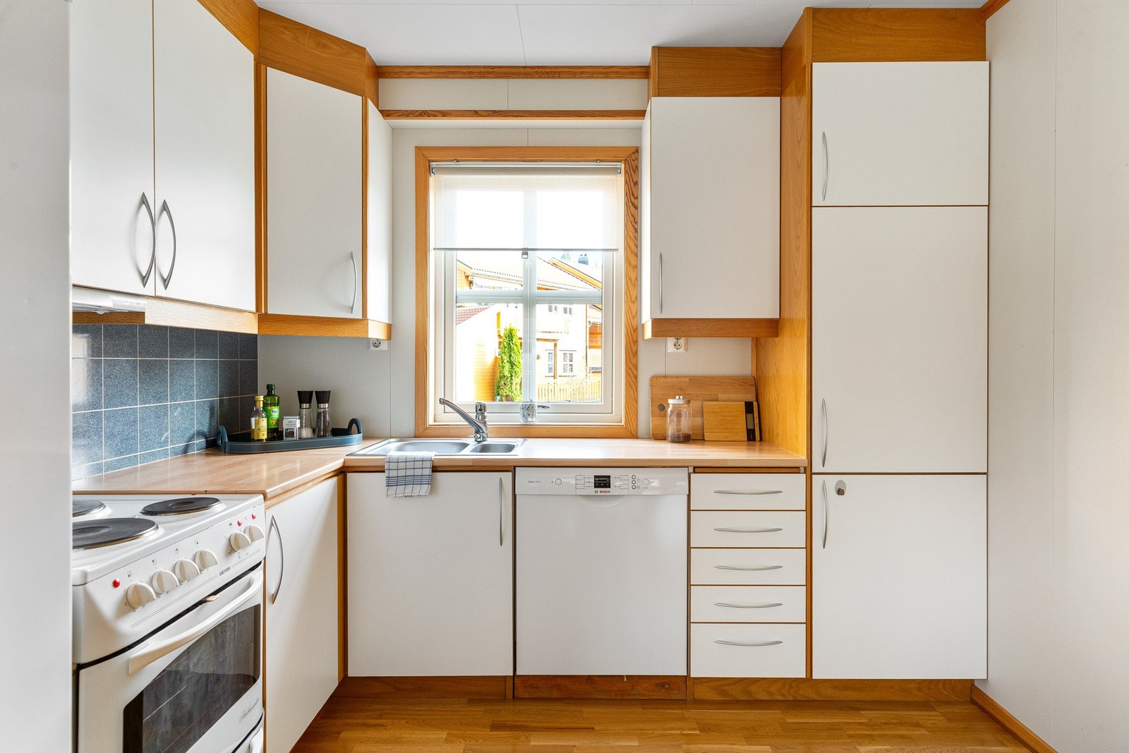 Her har man godt med skap- og benkeplass, samt hyggelig utsyn mot fellesområdene Galleribilde