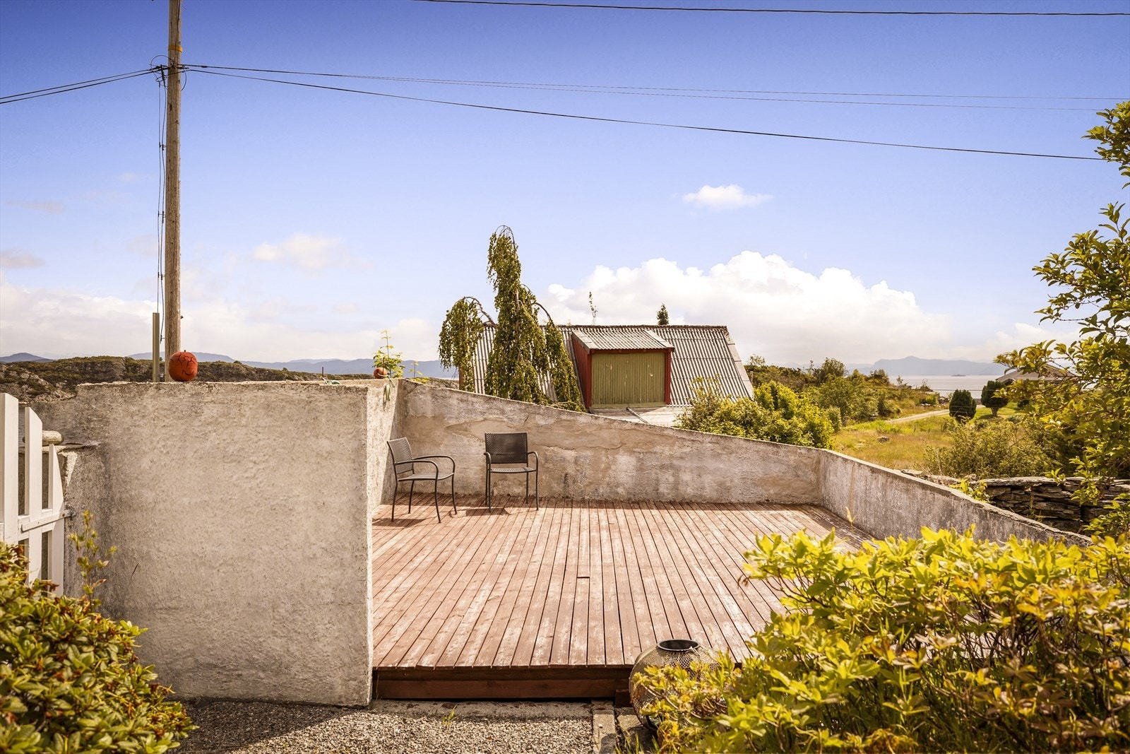 Her er god plass til større sosiale sammenkomster utendørs! Galleribilde