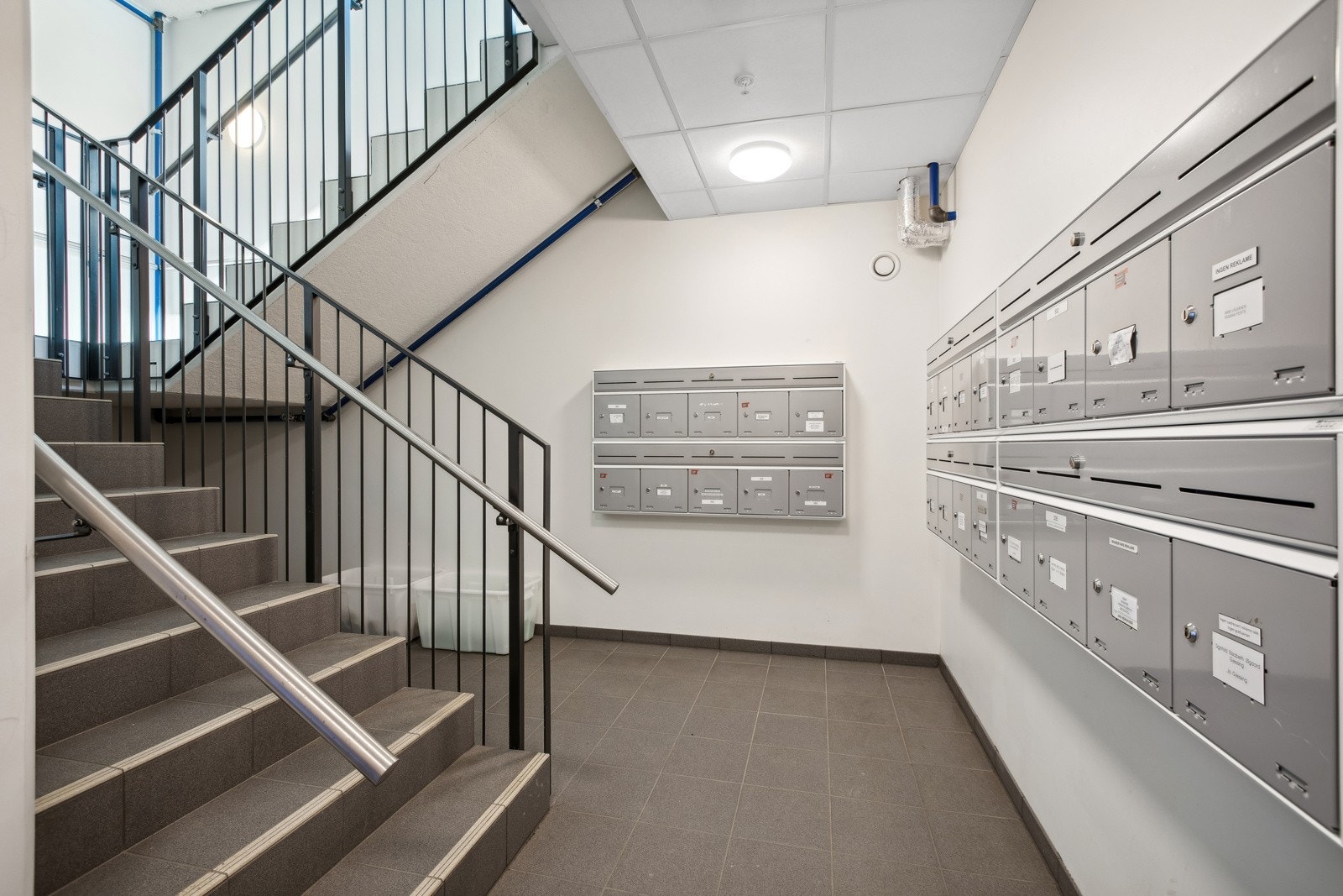 Det er også trapp i bygget. Galleribilde