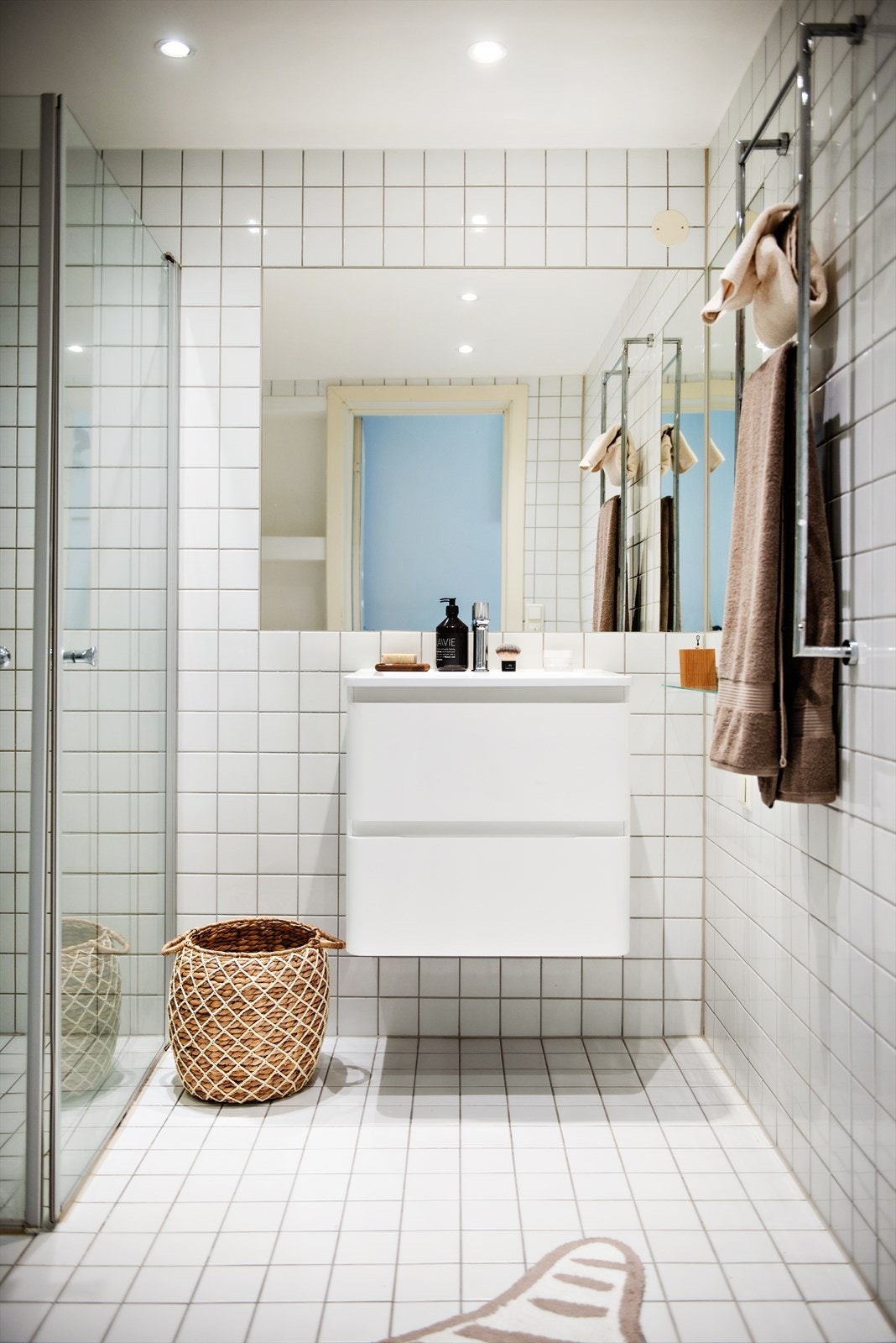 Downlight i himling og varme i gulv Galleribilde