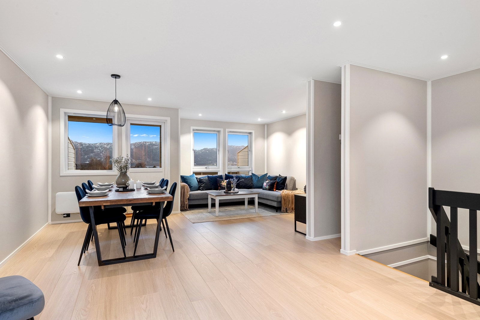 Det meste elektriske i 2. etasje er nytt i 2023 og det er installert nye downlights Galleribilde