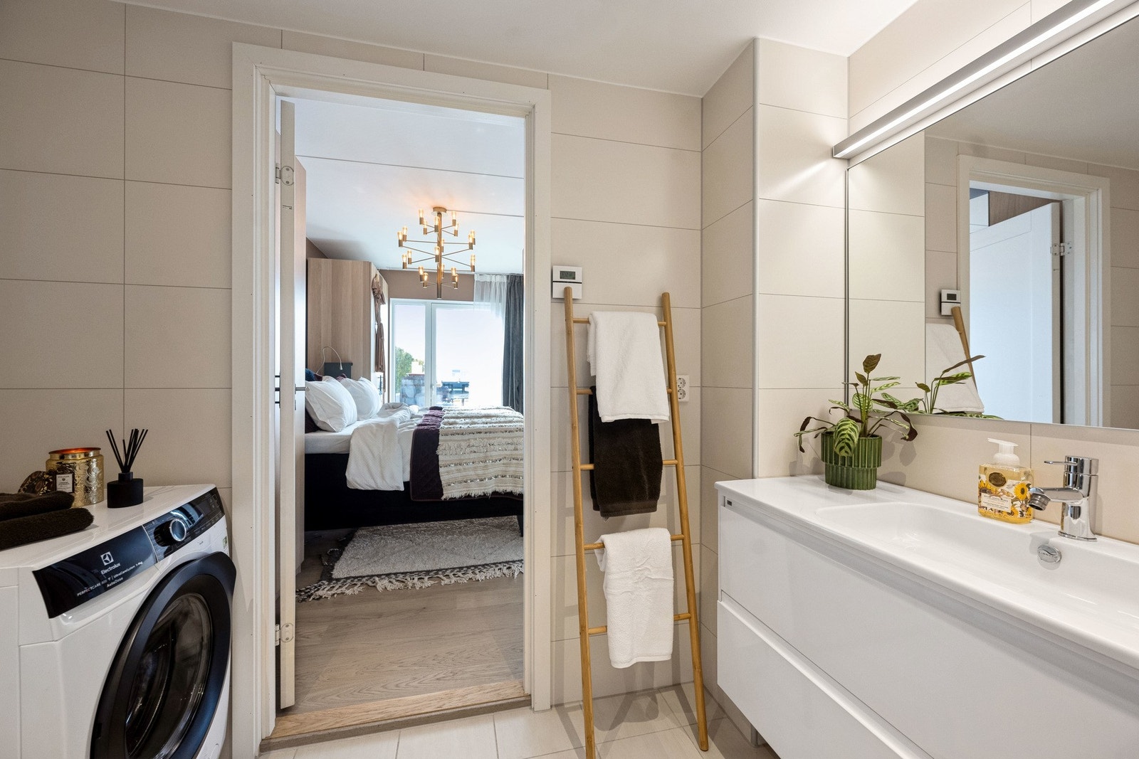 Eget bad tilknyttet master soverom Galleribilde