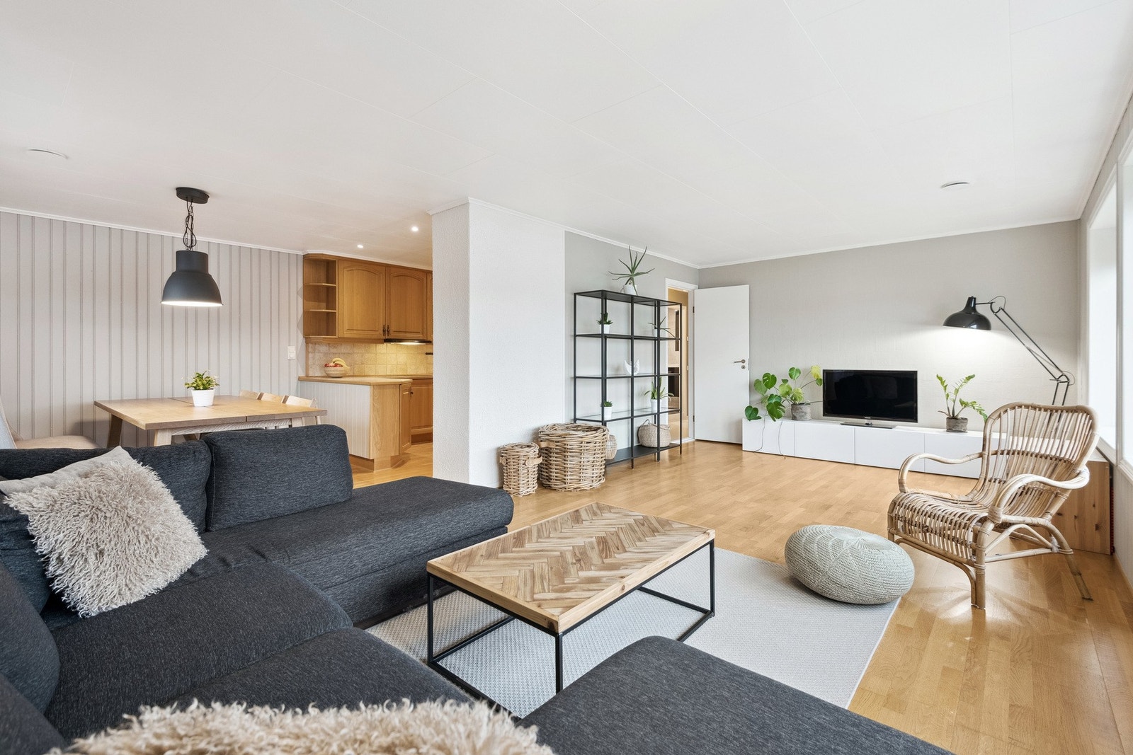 Praktisk planløsning der man har alle soverom i 1.etasje. Galleribilde