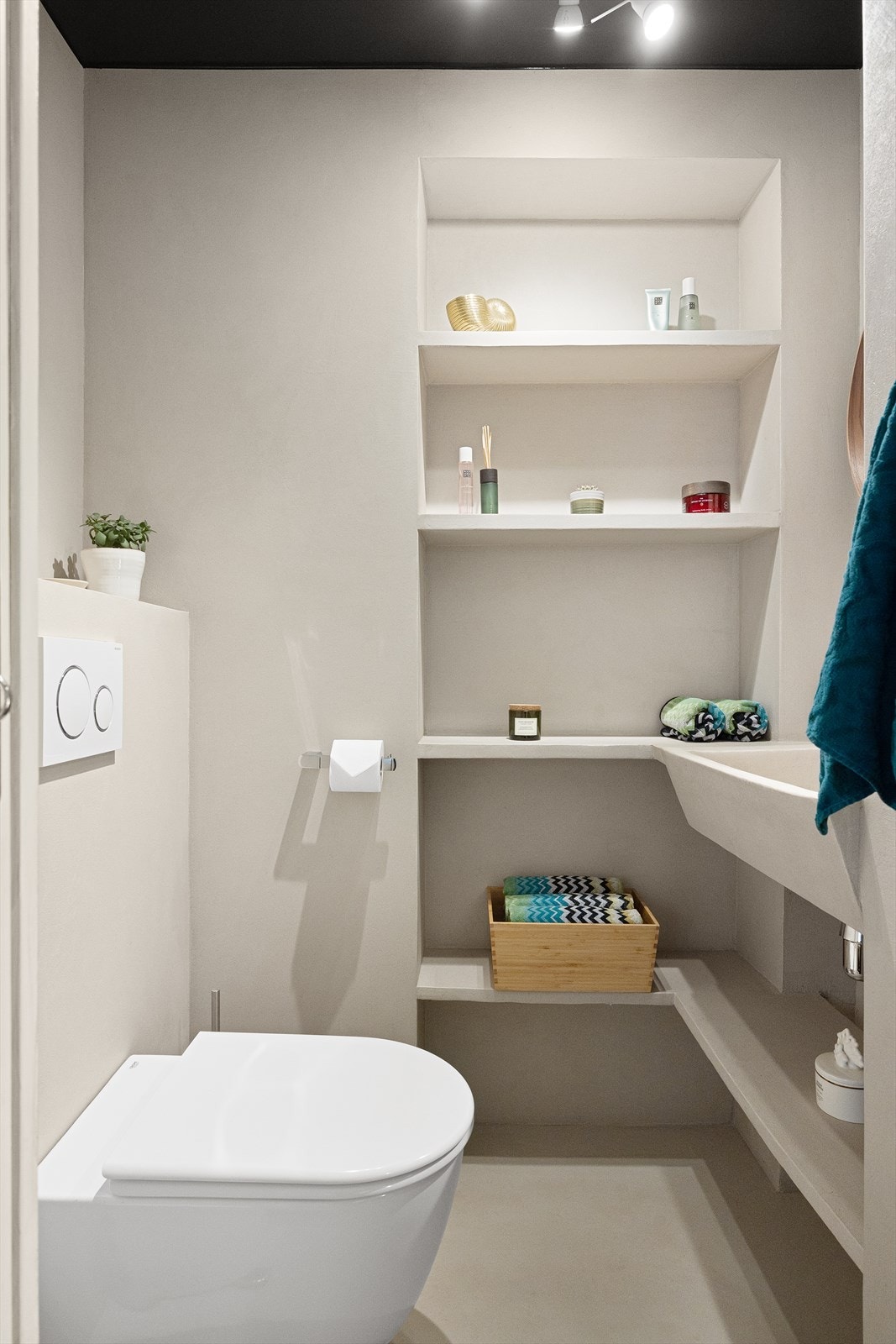 Soverommet har et eget toalettrom Galleribilde