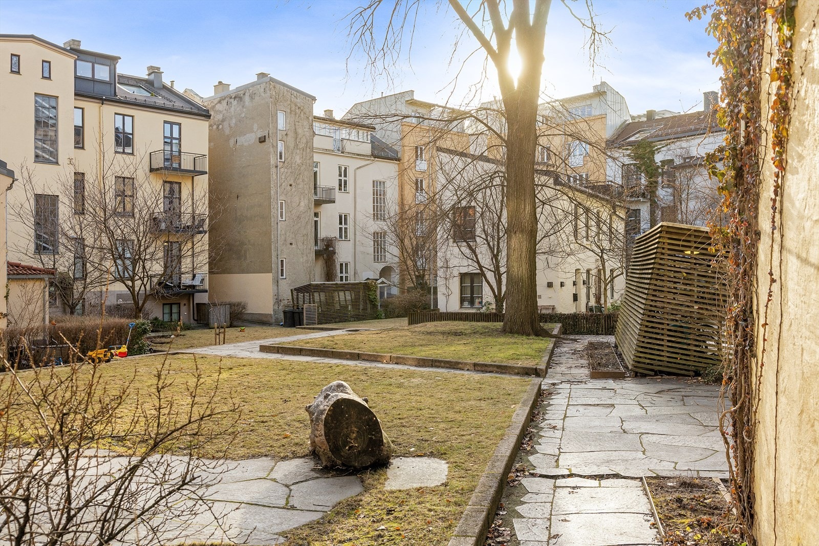 Nydelig prisbelønnet bakgård - et perfekt sted for små og store Galleribilde