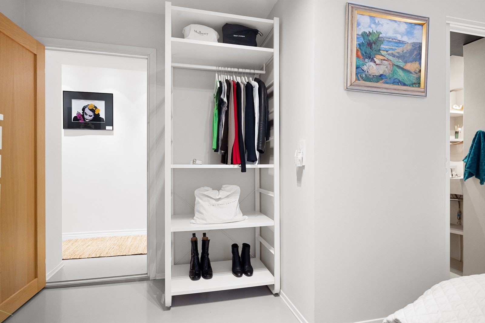 Plass til garderobeskap Galleribilde