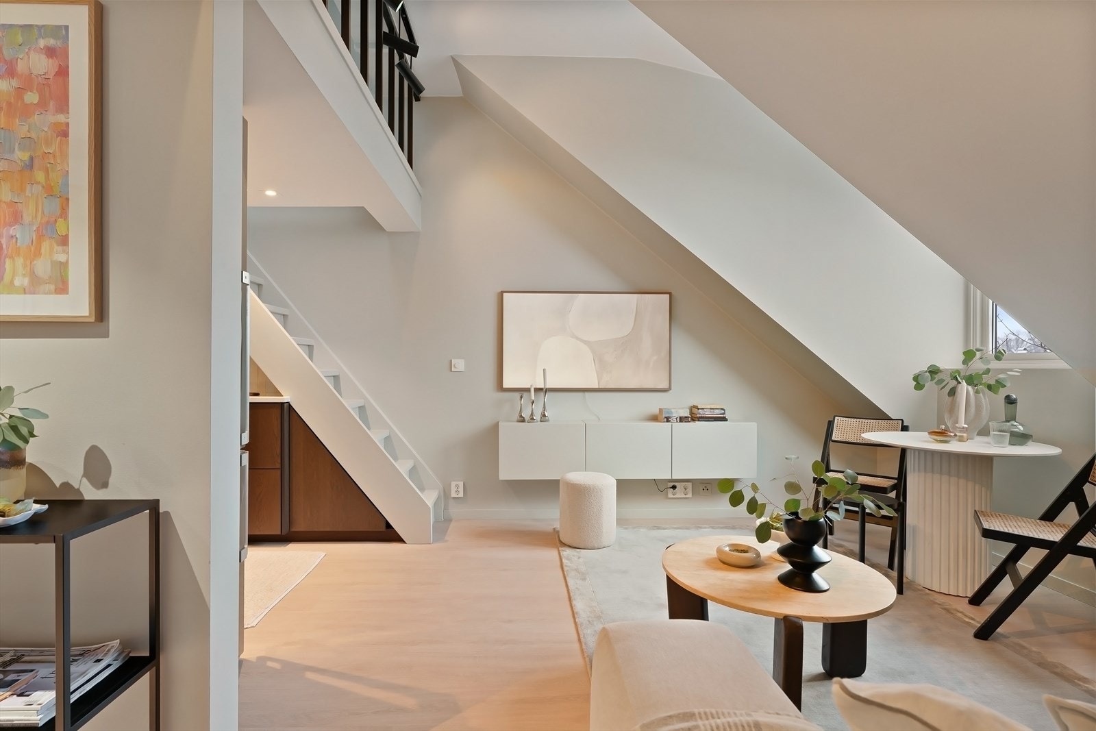 God takhøyde, hele 3 meter på det høyeste i stue. Galleribilde