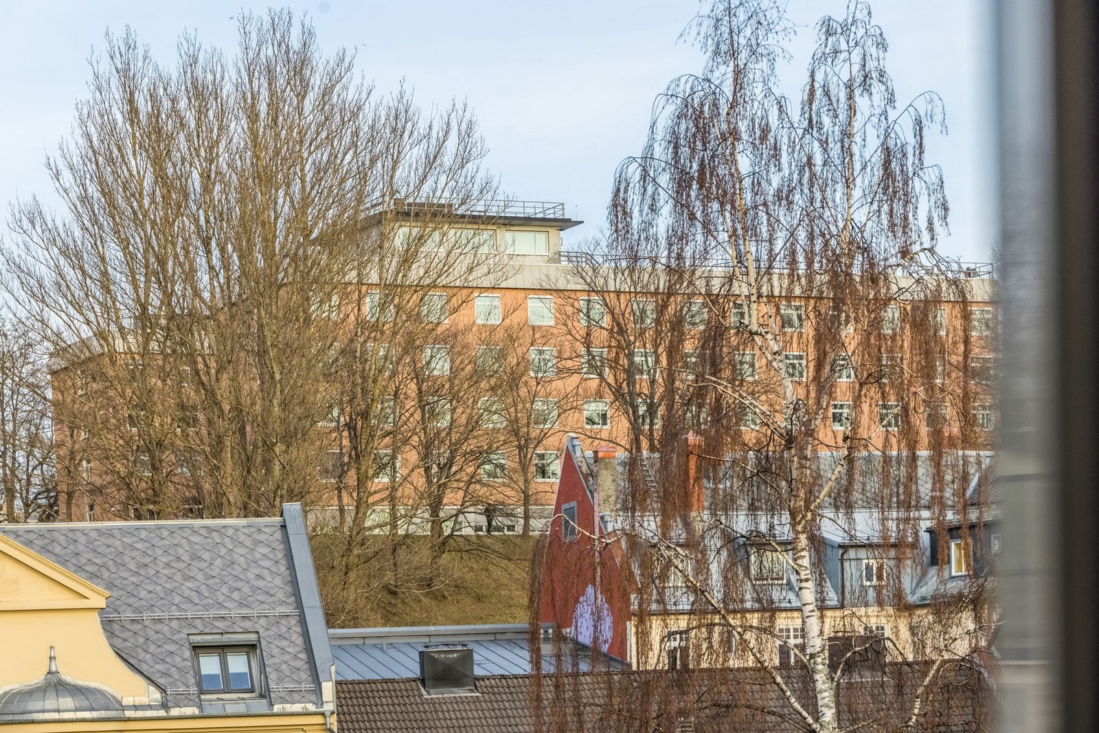 Leiligheten har en attraktiv og populær beliggenhet med kort vei til NTNU og gode servicetilbud i nærområdet. Galleribilde