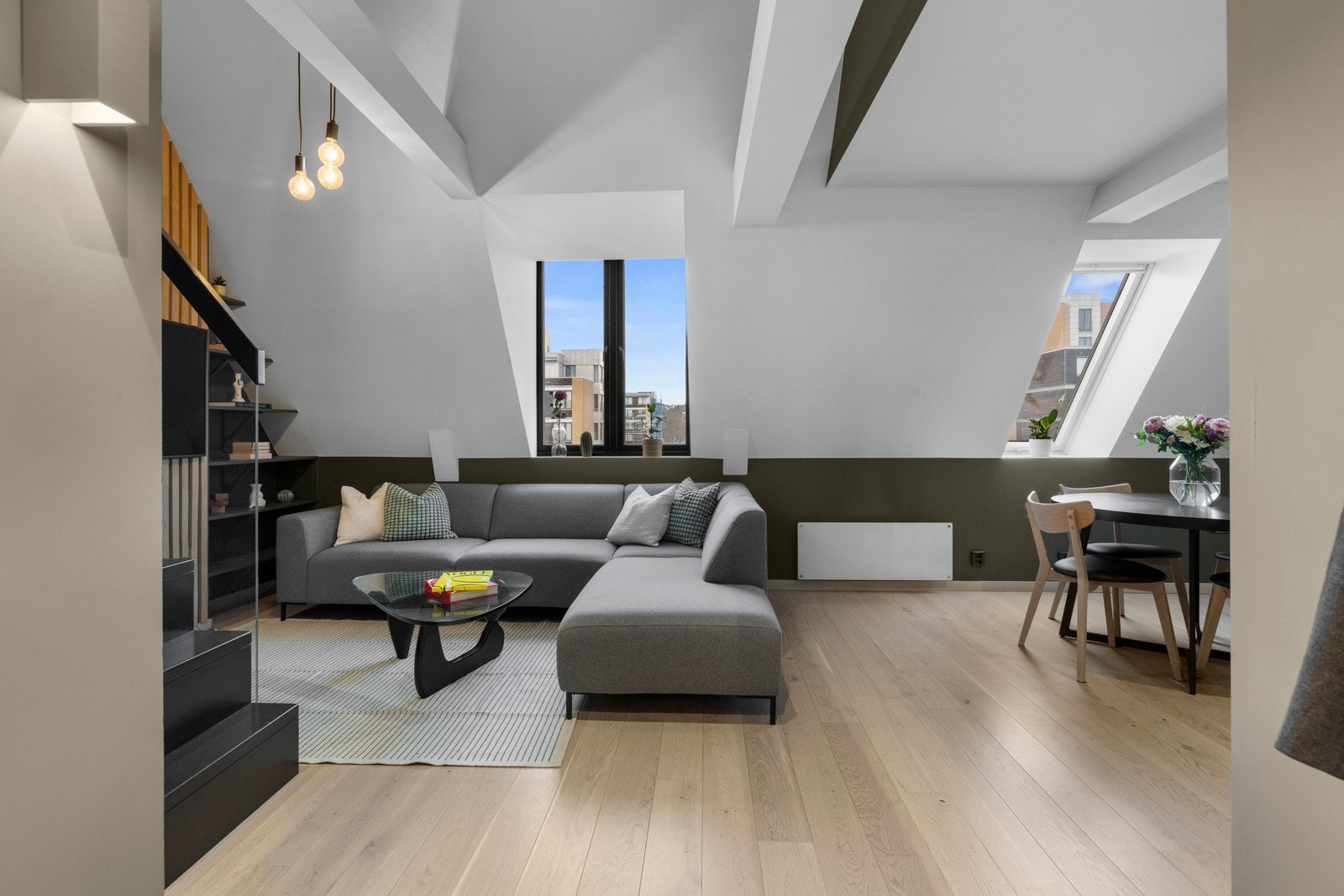 En utrolig flott leilighet over to plan. Velkommen til visning. Galleribilde