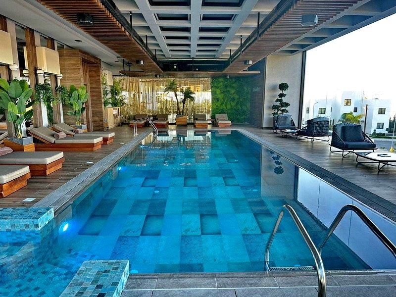 Innendørs basseng Galleribilde