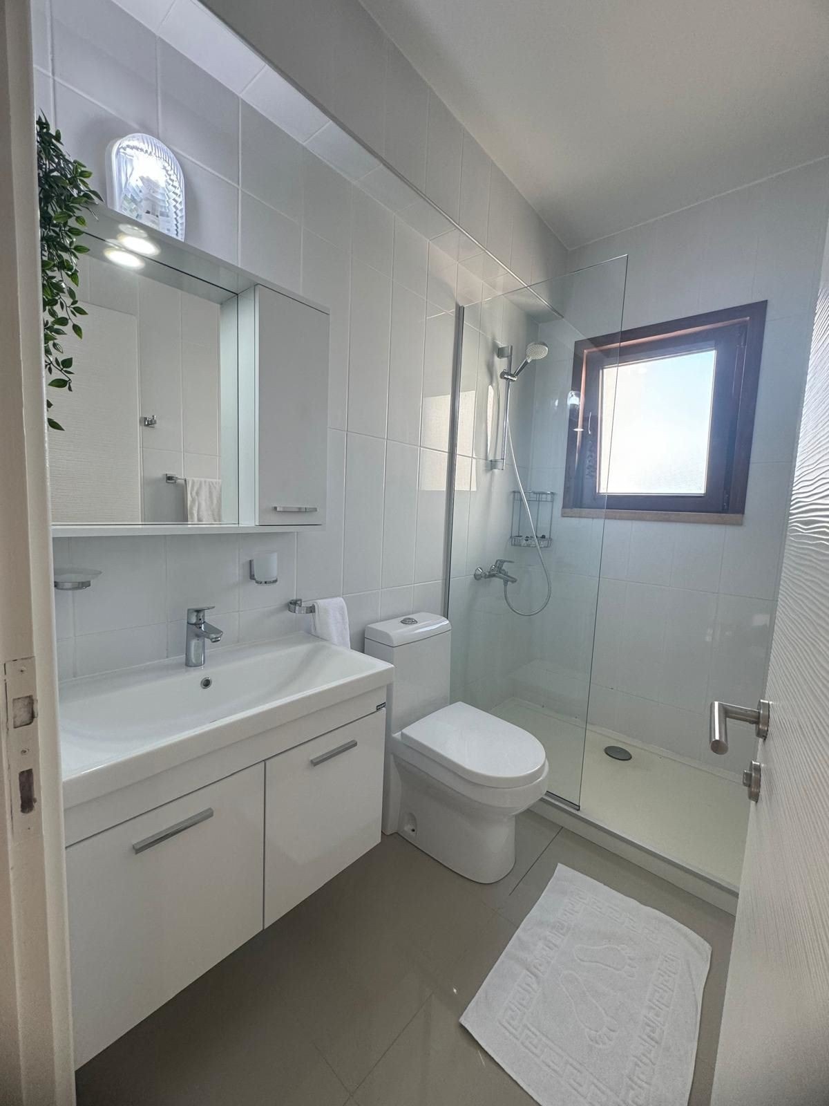 Ett av to bad Galleribilde