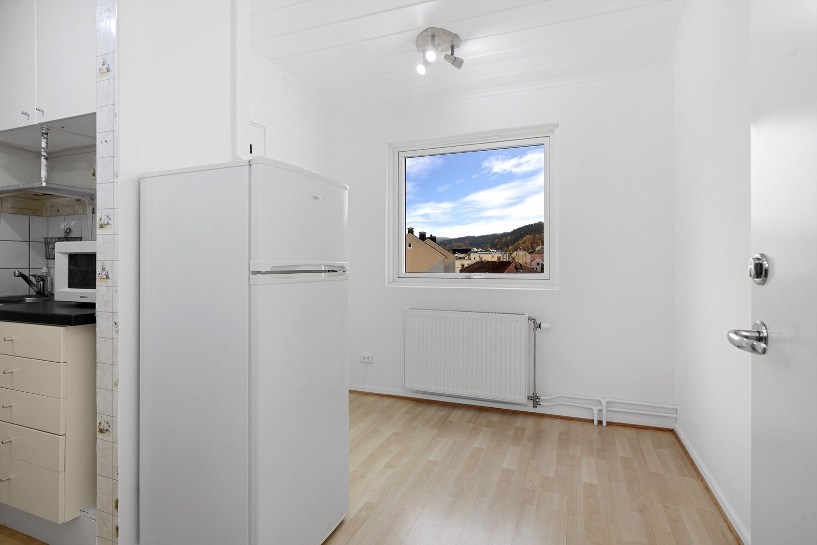 Velkommen inn via felles inngang- og trappegang Galleribilde