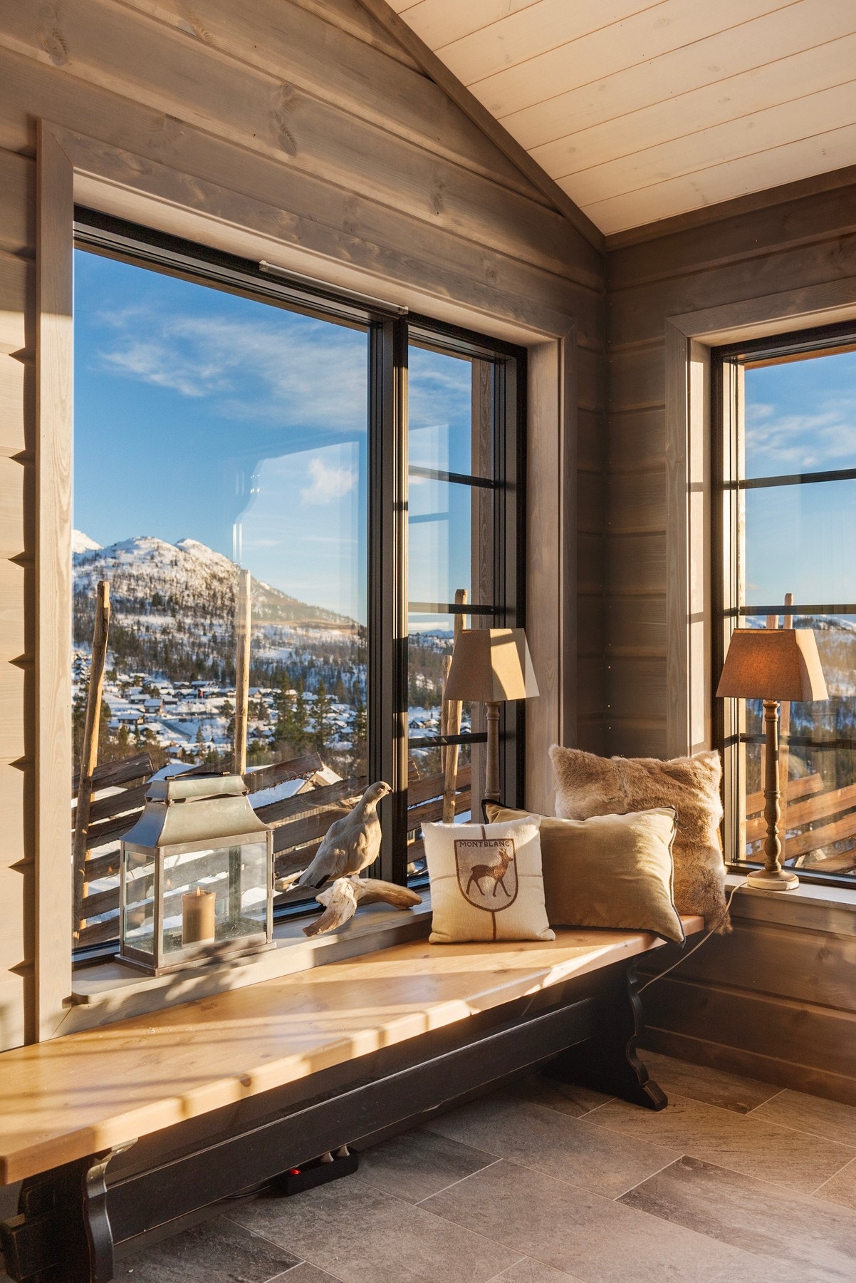 Entré med utsikt over Brattskarnuten Galleribilde