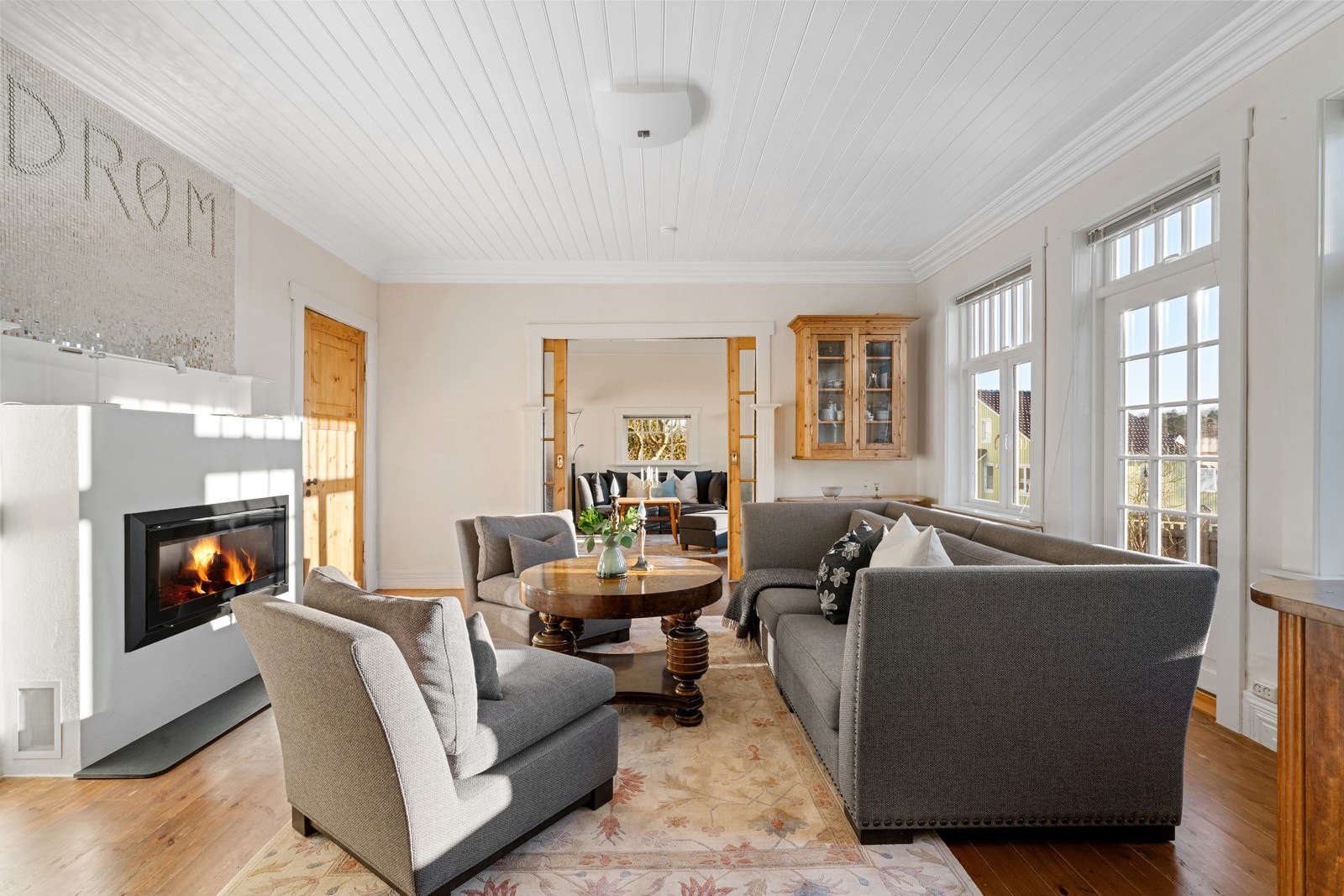 En takhøyde på ca. 3 m skaper en herlig atmosfære. Galleribilde