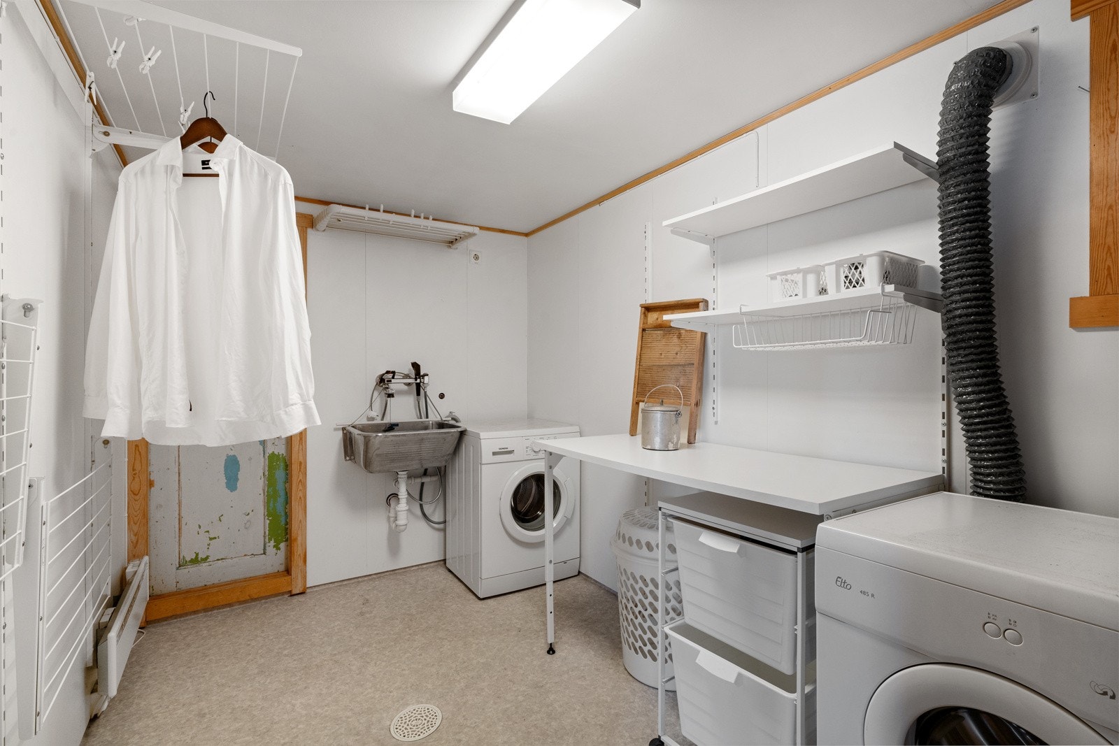 Vaskerom. Galleribilde