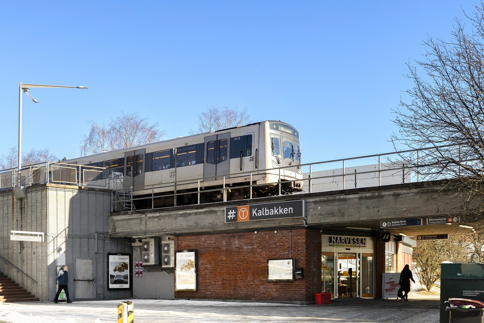 Kalbakken t-banestasjon ligger kun 6 min spasertur unna. Galleribilde