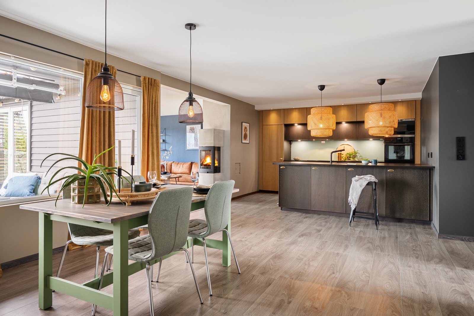 God plass til spisestue Galleribilde