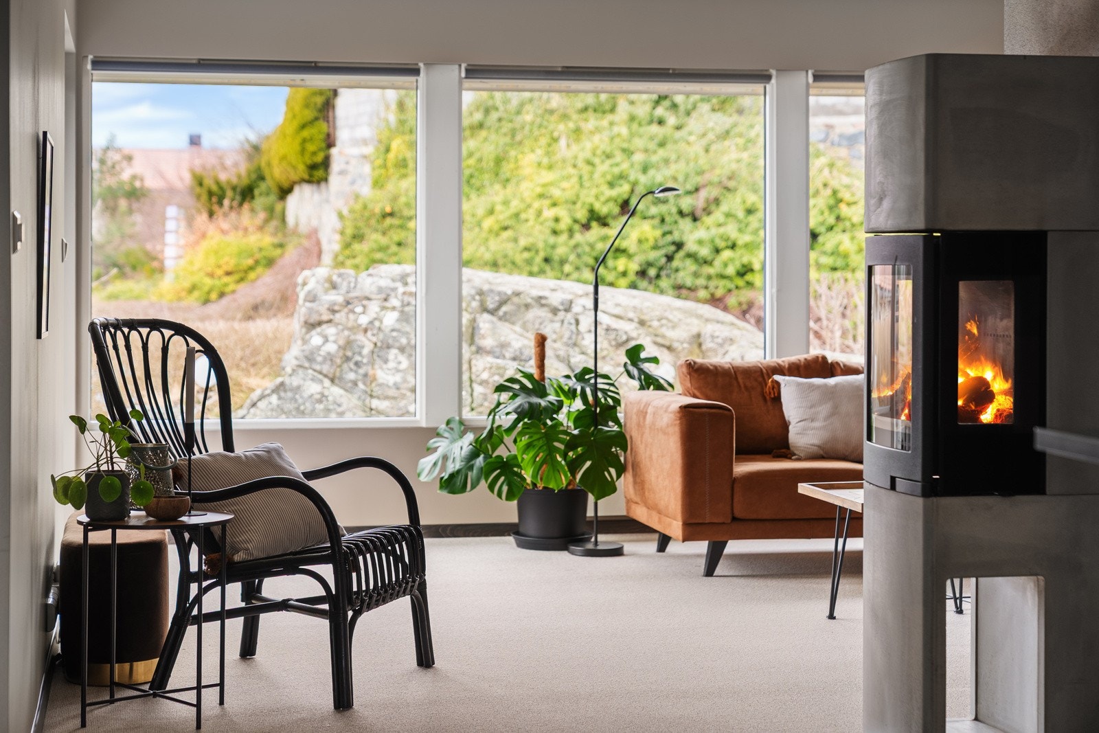 Fint utsyn mot egen uteplass Galleribilde