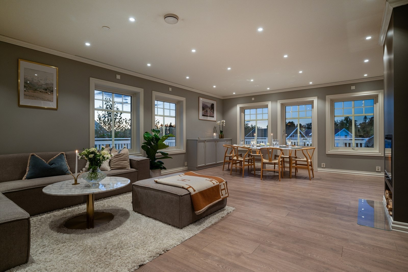 - Kveldsstemning i stuen - Galleribilde