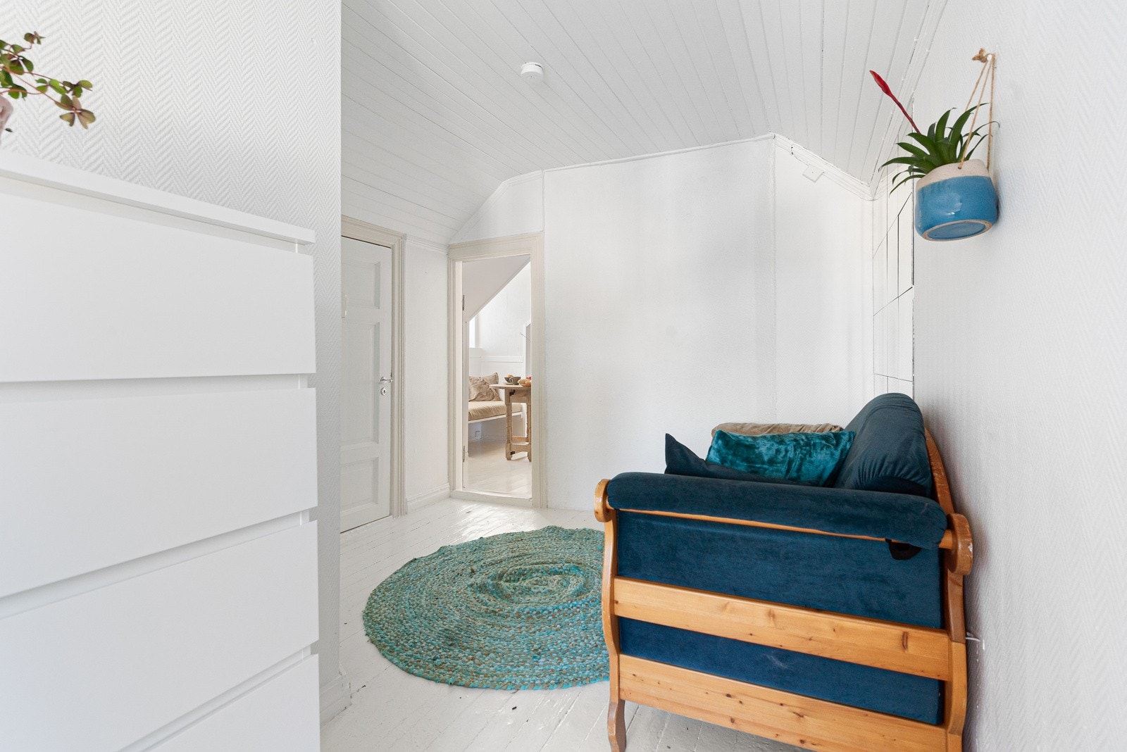 Innerst i gangen ved vinduet kan man f.eks ha et kontor. Galleribilde