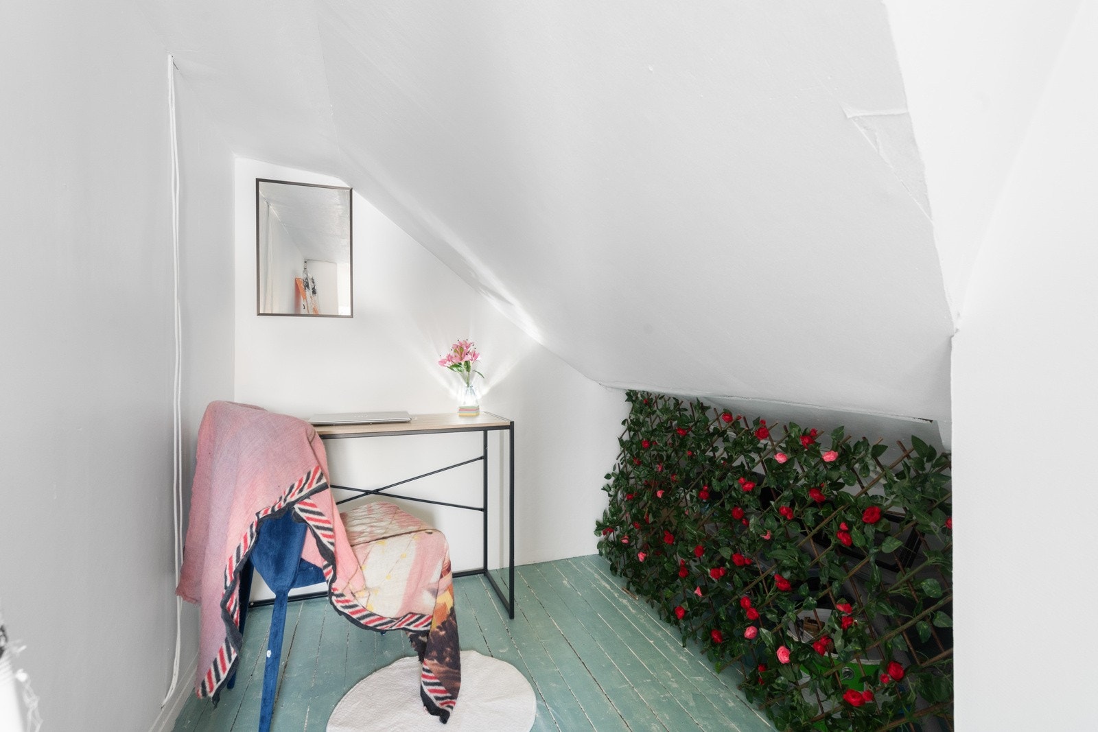 Det er godt med lagringsplass i flere boder i leiligheten. Galleribilde