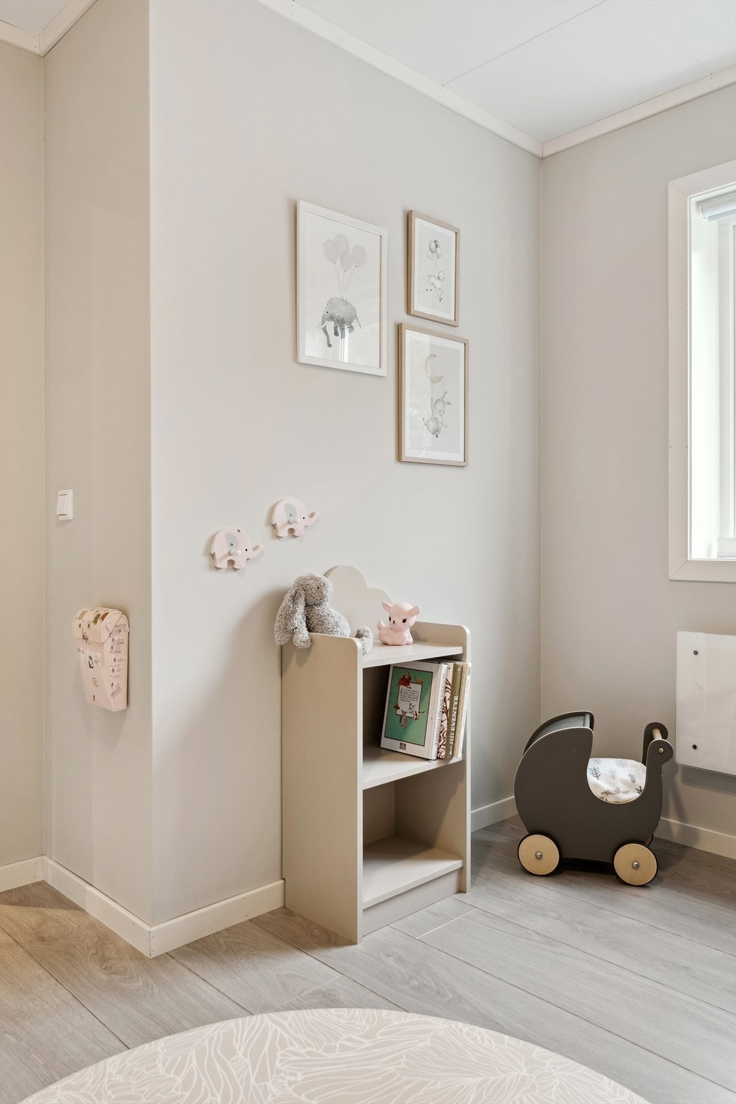Soveromma er av god størrelse og kan innreiast etter behov og ynskje. Galleribilde