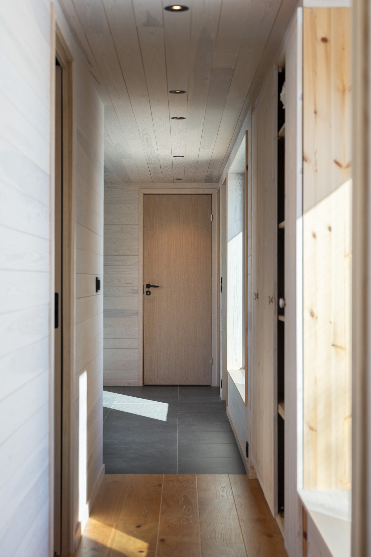 Dyktige snekkere imponerer med presisjon, faglig dyktighet og listfrie løsninger. Galleribilde