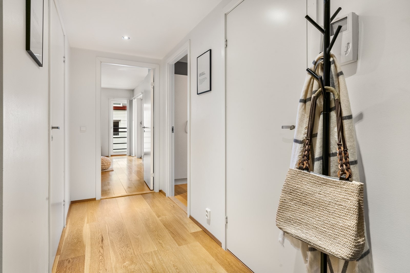 - Lys og koselig entré på 3,7 m² - Galleribilde