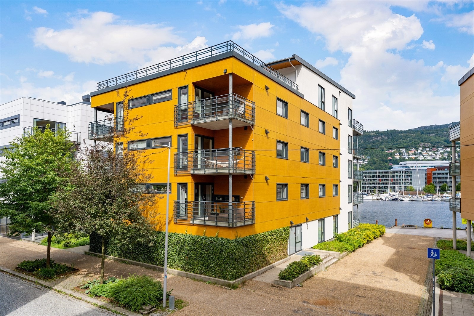 - Bosett deg rett ved Puddefjorden og korte avstander til det du trenger i hverdagen - Galleribilde