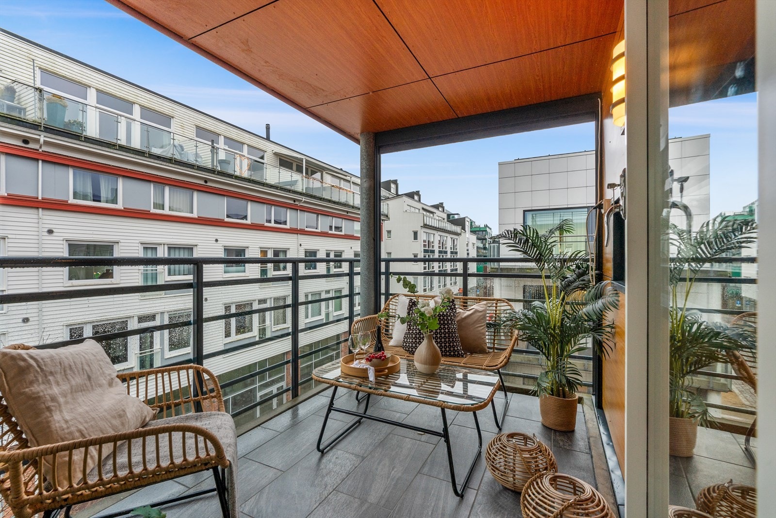 - Fra stuen har du direkte utgang til balkongen - Galleribilde