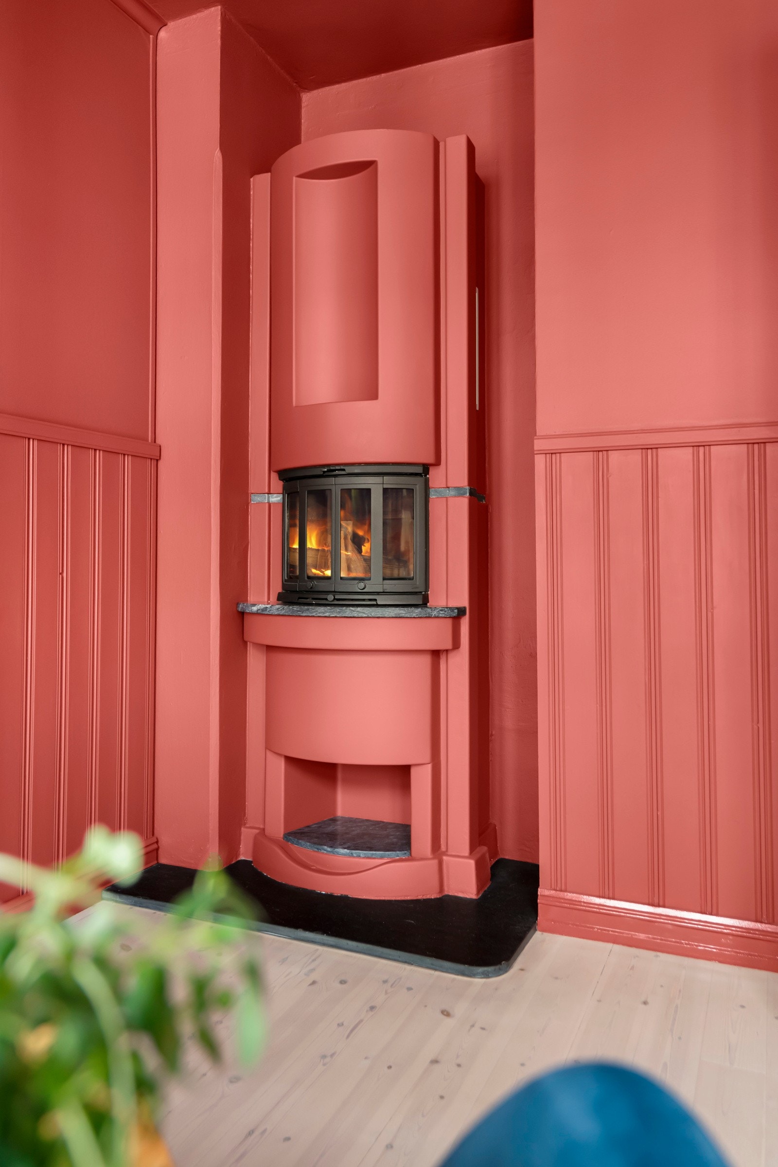 Innbydende peis tilfører både karakter og varme. Galleribilde