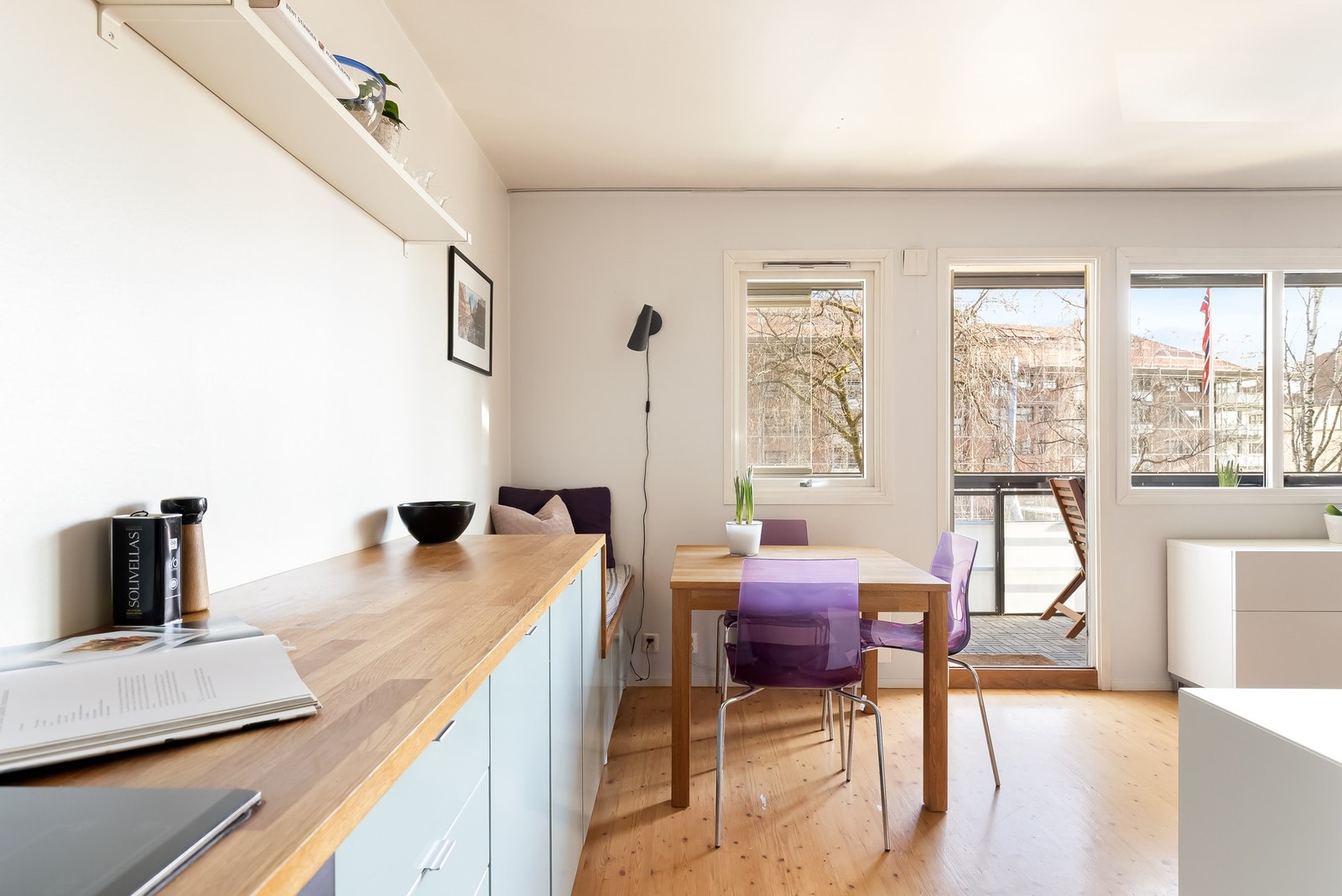 Leiligheten har en god planløsning som gjør at leiligheten virker romslig. Galleribilde