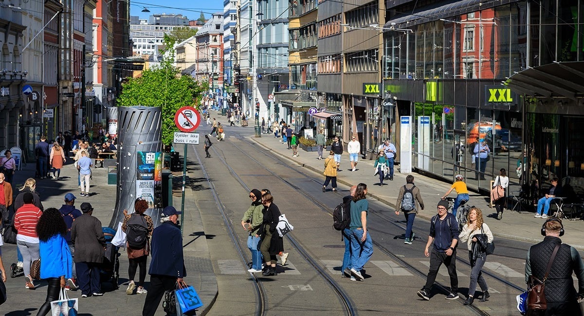 I Storgata er det gangavstand til butikker, serveringssteder og kollektiv transport Galleribilde