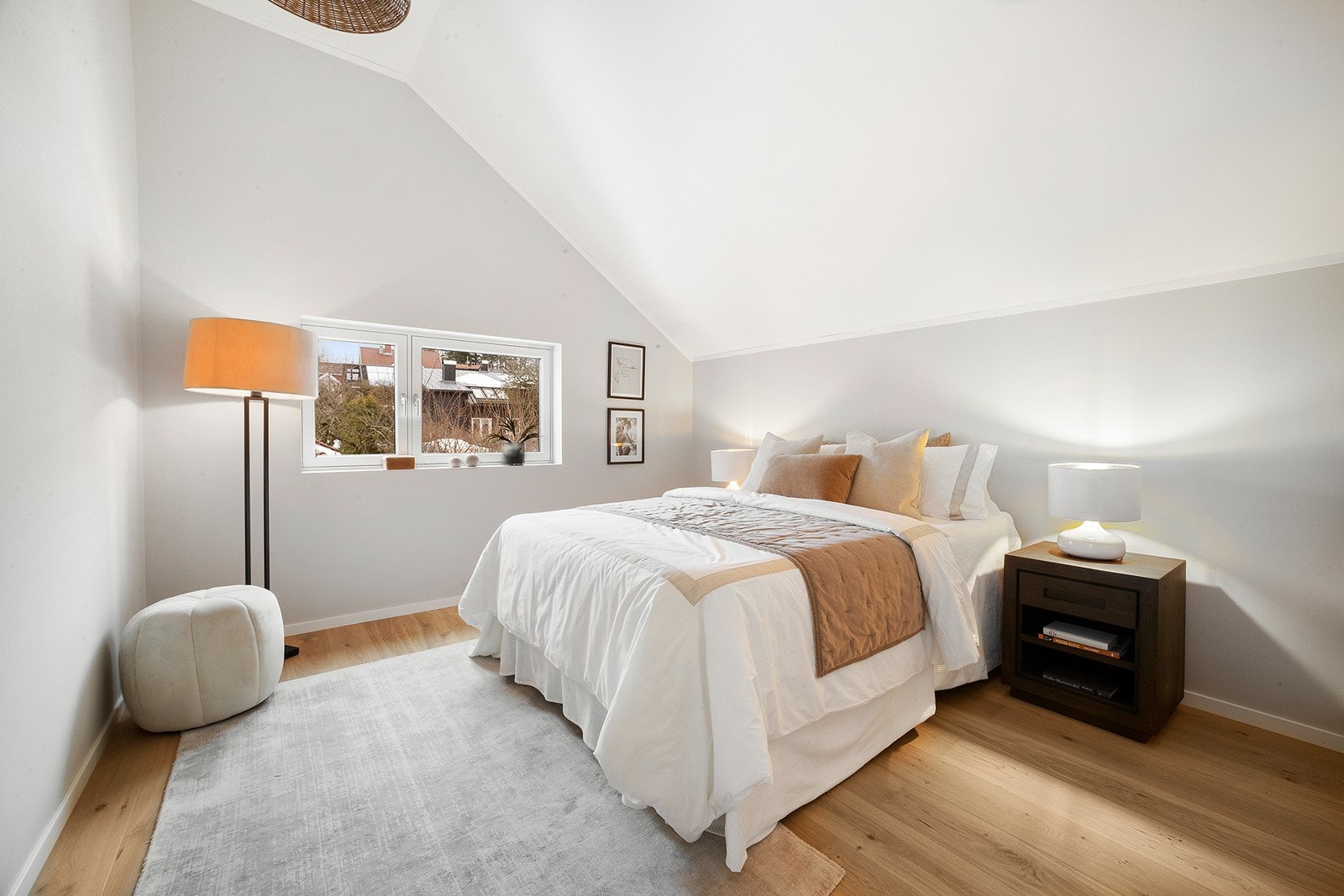 Hovedsoverom med god plass til garderobe. Galleribilde