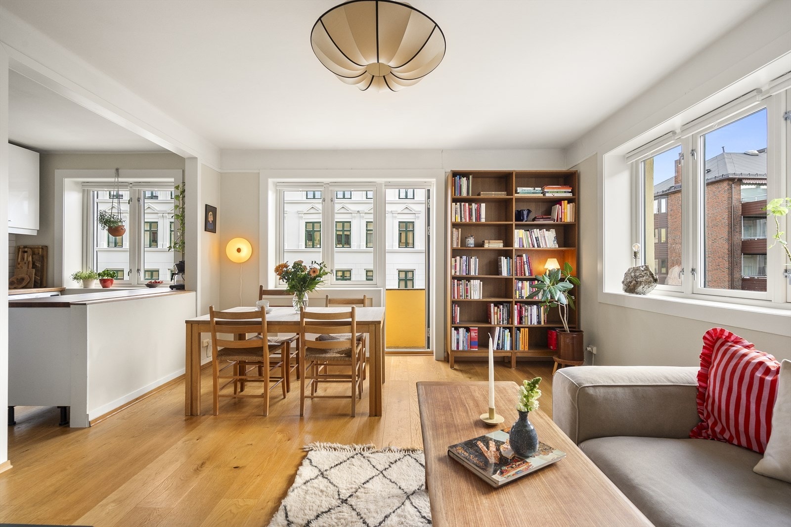 Velkommen til Grimstadgata 30O, presentert av Ingvild Skaranger v. Nordvik Torshov! Galleribilde