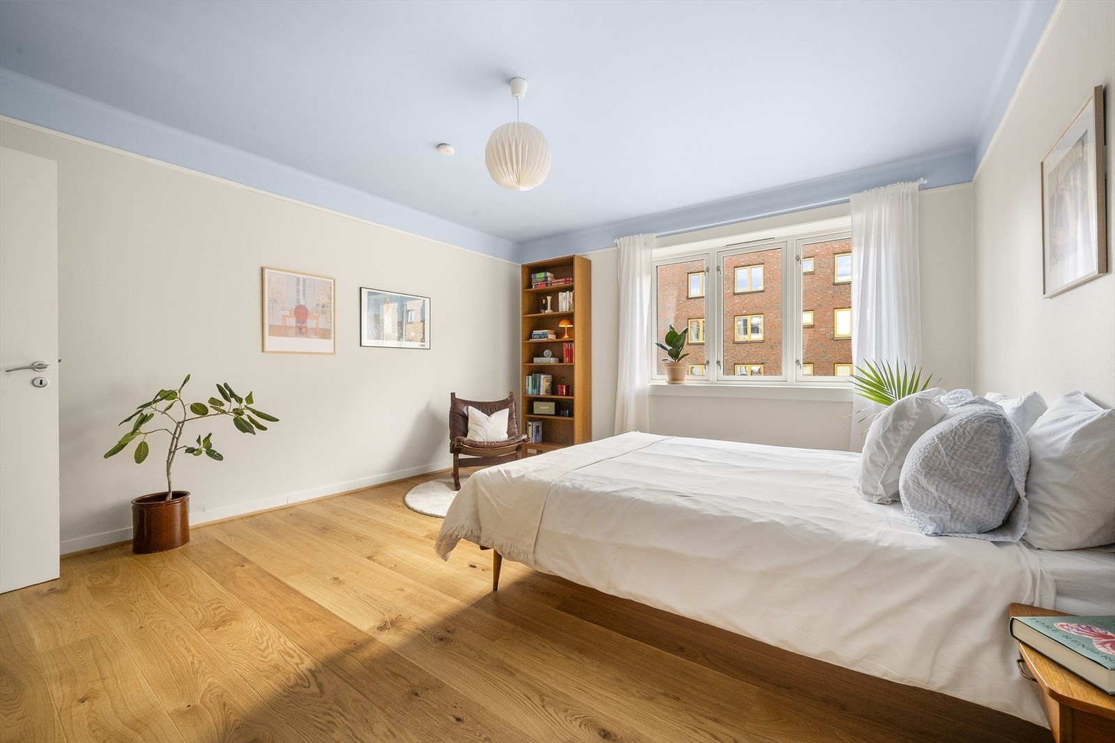 Det er også mulighet for å innrede med et stort garderobeskap dersom ønskelig. Galleribilde