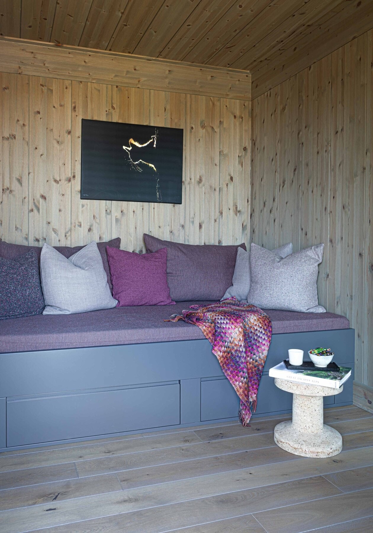 Plassbygde senger kan bestilles i hyttene våre Galleribilde