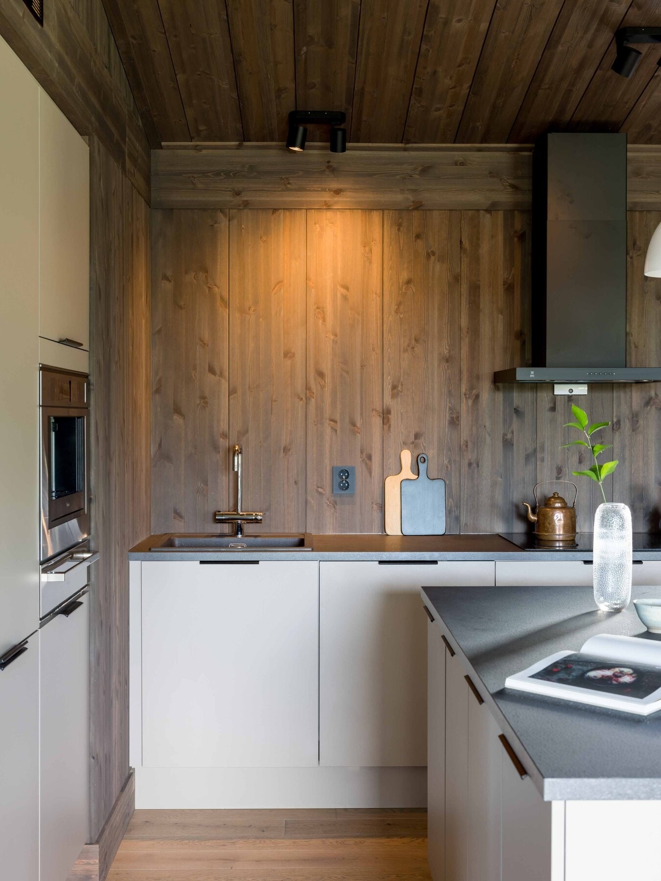 Foto fra kjøkken i vår visningshytte på Hellerudsletta (Vy28BT) Galleribilde