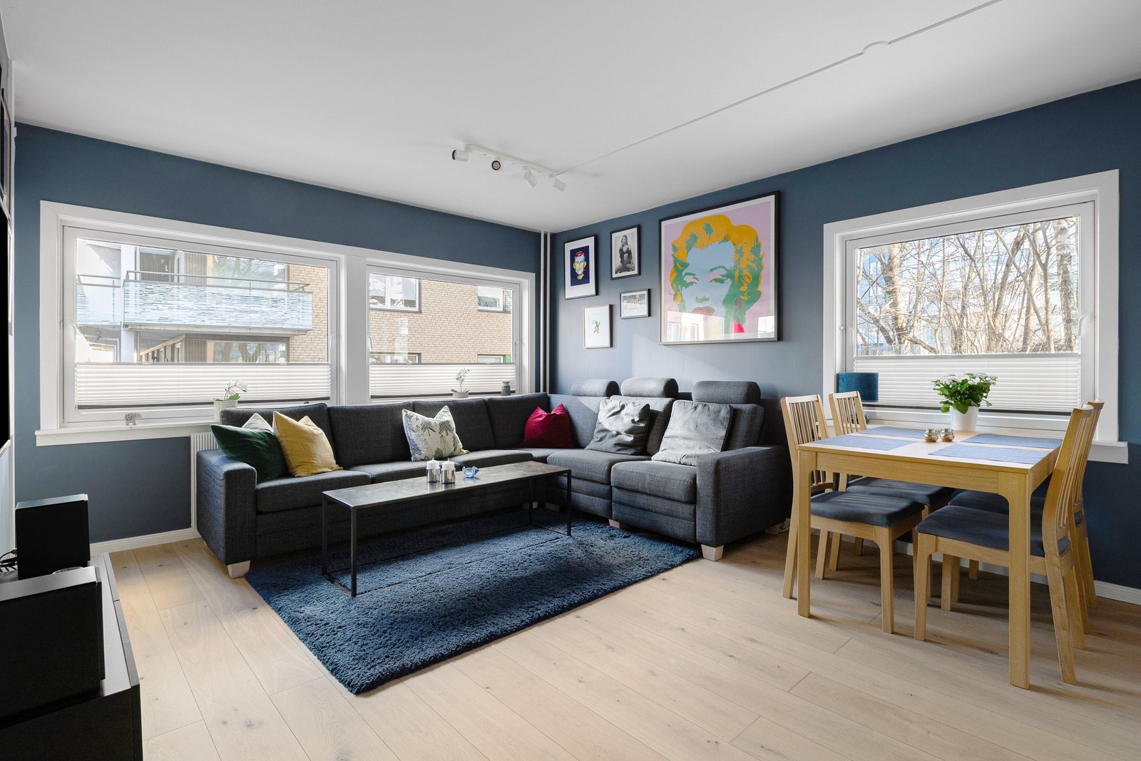 Lys og flott endeleilighet, rett nedenfor knutepunktet Storo. Galleribilde