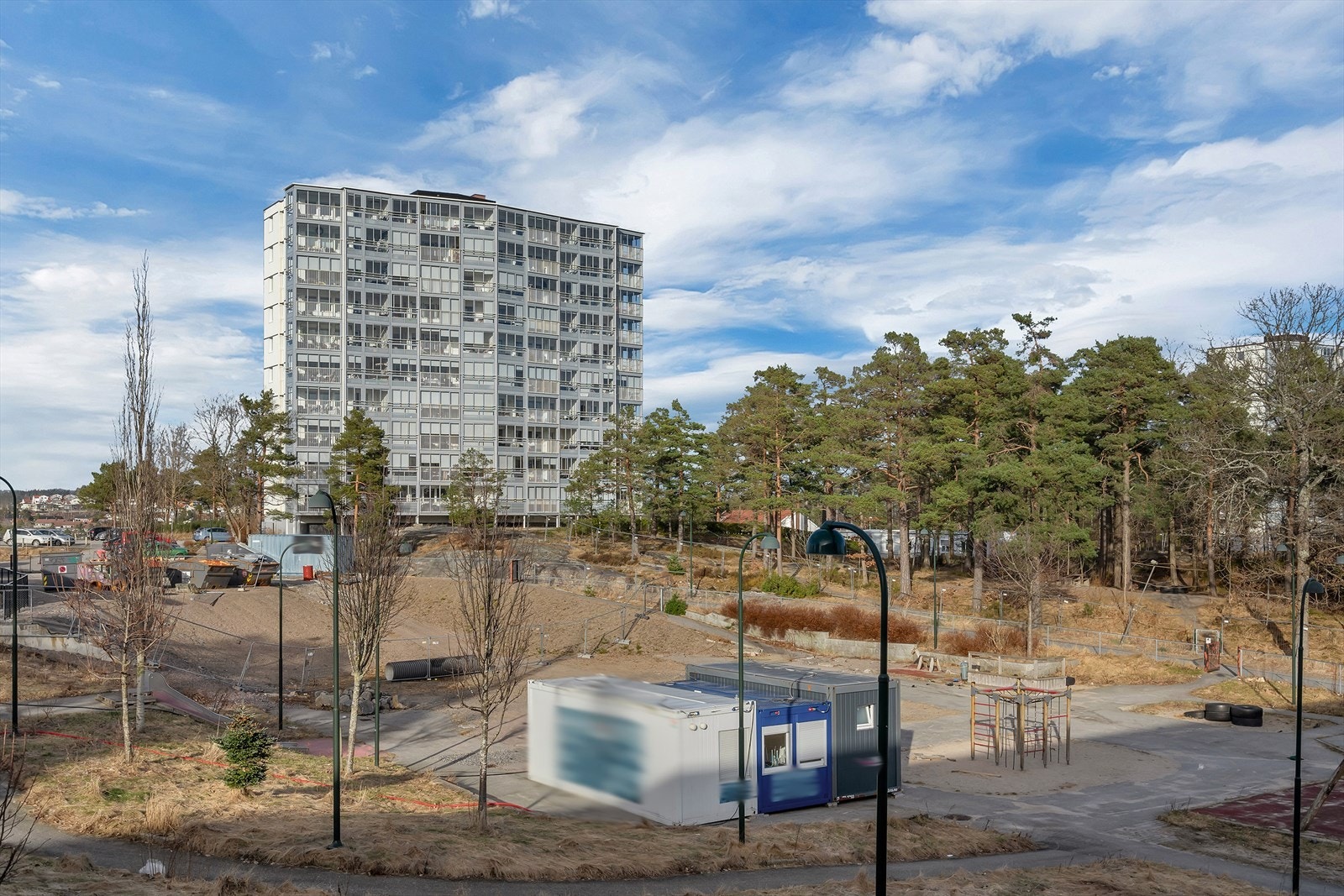 Barnevennlig og rolig nabolag med kort vei til flotte tur og rekreasjonsområder Galleribilde