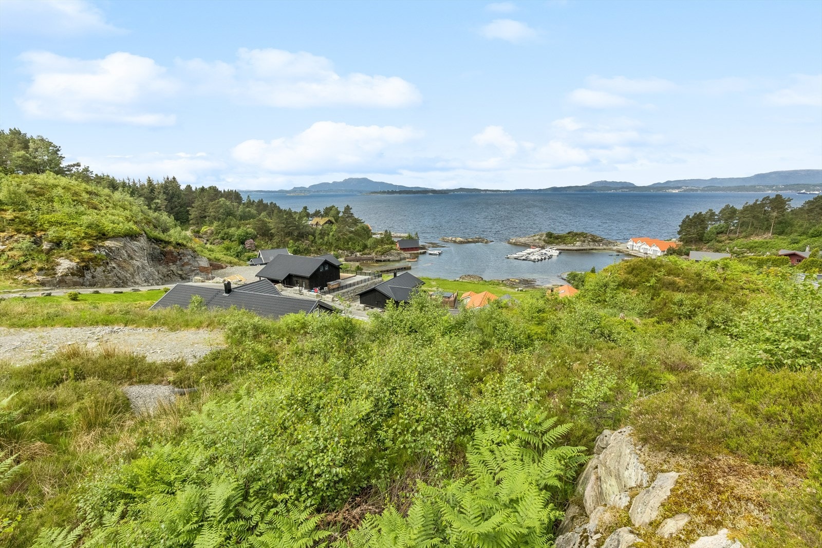 Alle tomtene har kjørevei frem til tomtegrense. Galleribilde