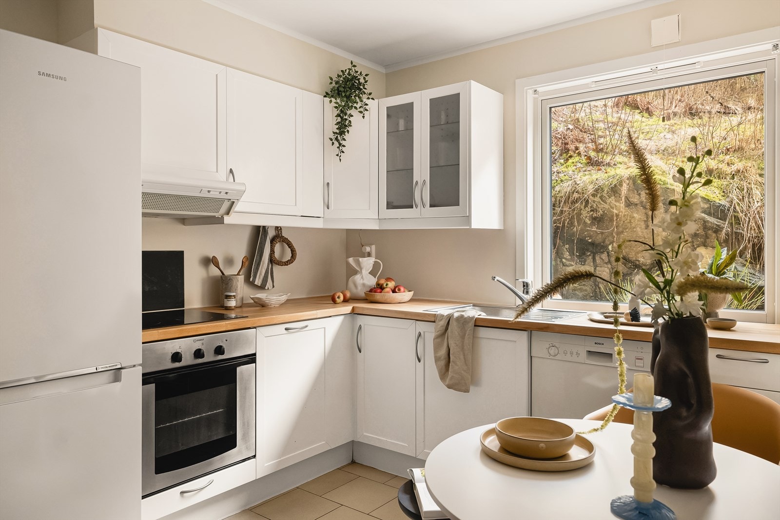 Det er også plass til å innrede med spisebord på kjøkkenet. Galleribilde