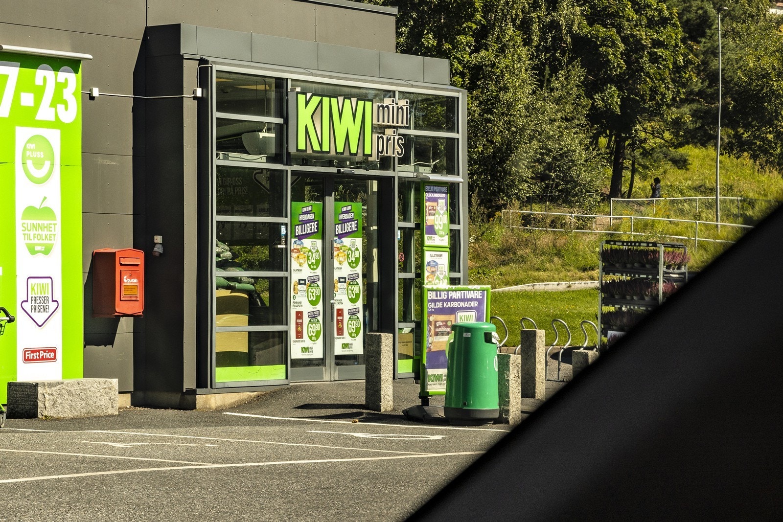 Kiwi Stenseth - Den lokale matbutikken på Stenseth Galleribilde