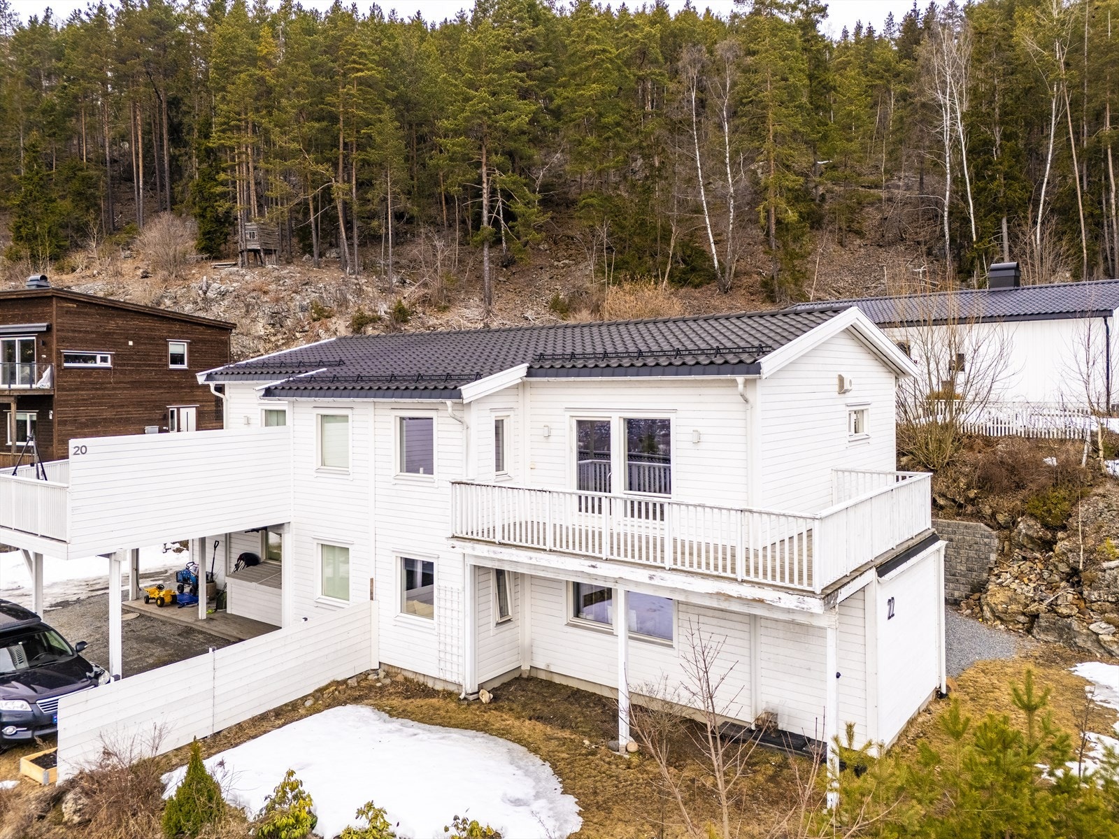 Dette er en halvpart av tomannsbolig beliggende i familievennlig og veletablert boligområde i Krokstadelva Galleribilde