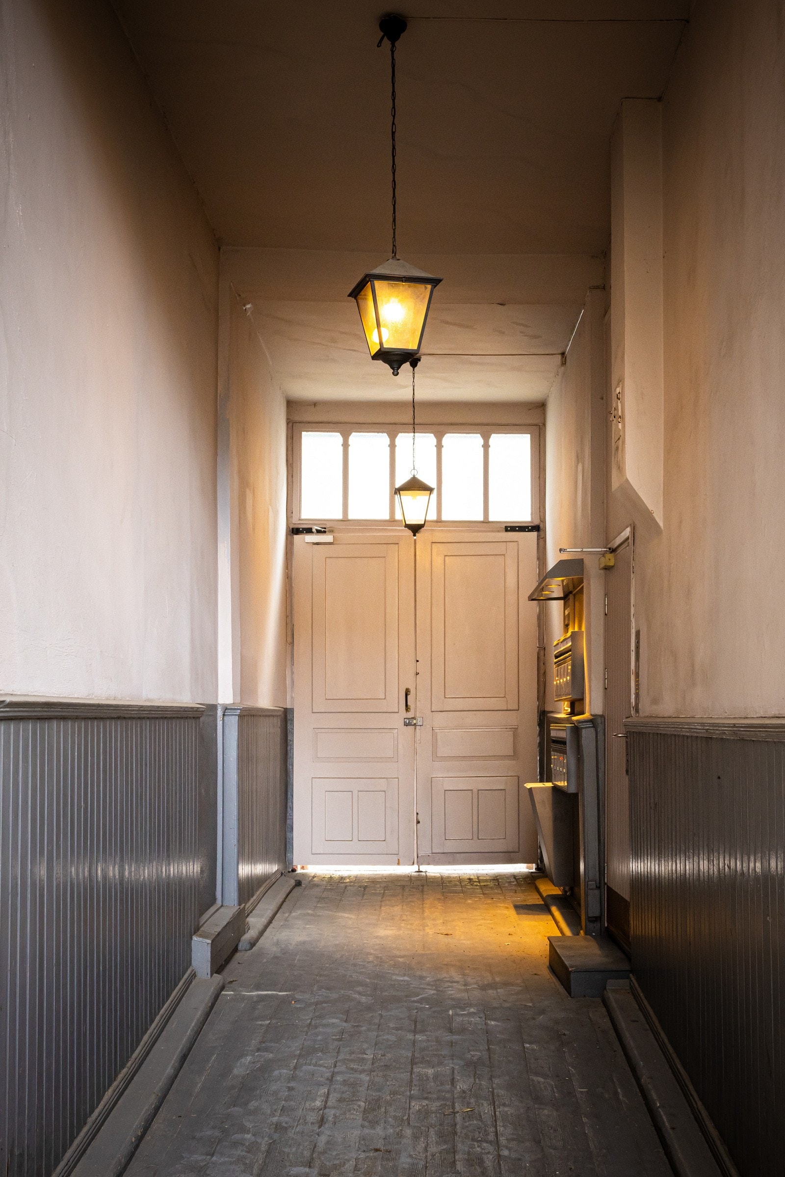 Leiligheten ligger i en flott bygård fra slutten av 1800-tallet Galleribilde