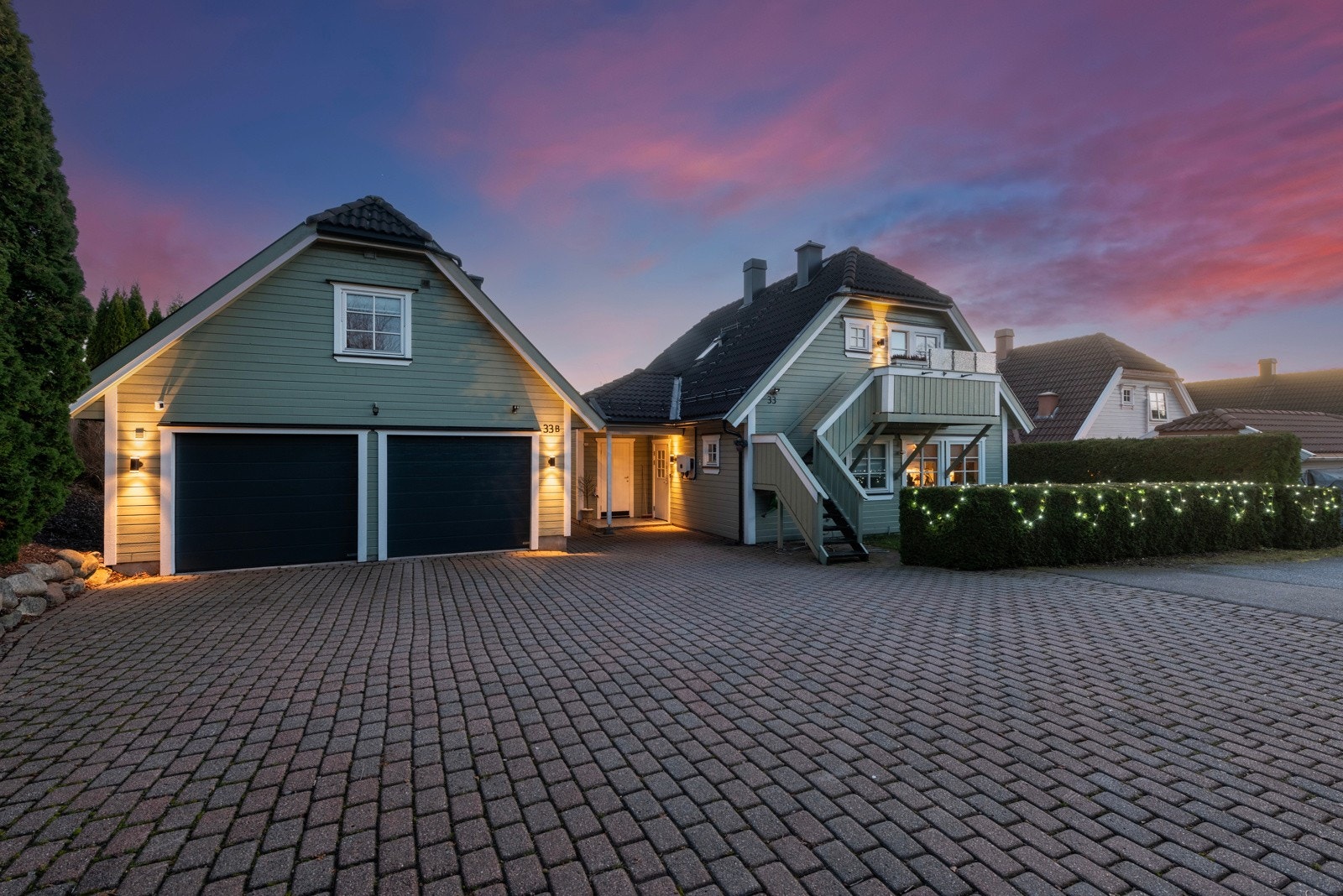 3 godkjente boenheter og dobbel garasje Galleribilde